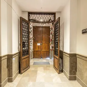 アパートホテル Bibo Plaza Nueva, グラナダ